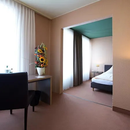 Vinum Integrationshotel Hotel 3*