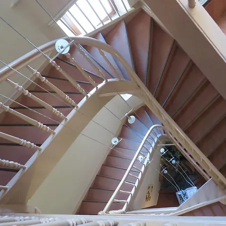 Hotel Vinum Integrationshotel 3*